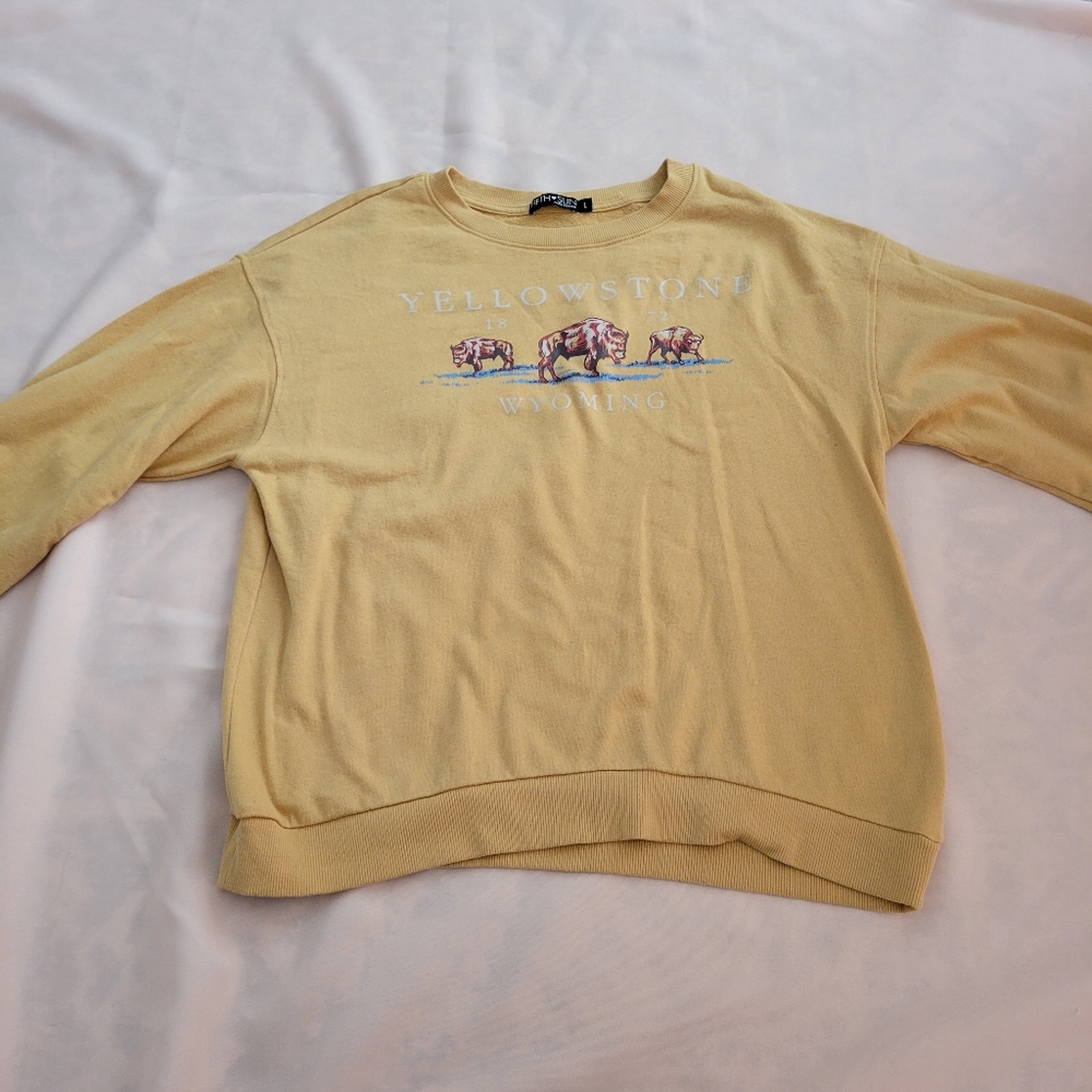 Yellowstone long-sleeved